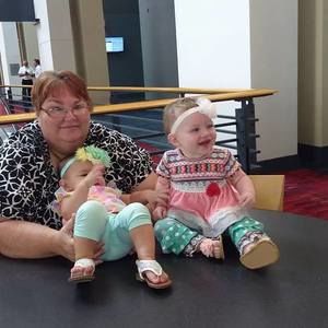 Meet your Posher, Sharon